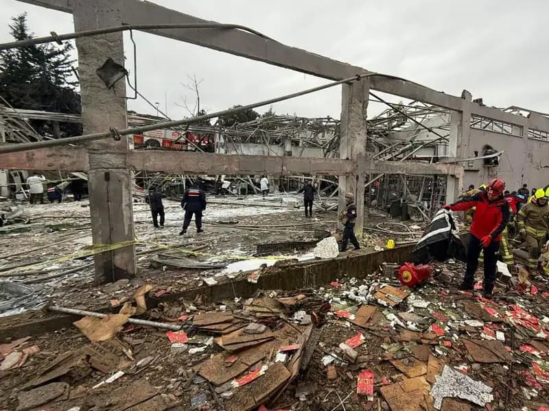 Balıkesir'deki Fabrika Patlaması Sonrası 3 Kişi Tutuklandı