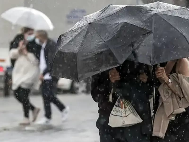 İstanbul'da Kış Soğuğu Geri Dönüyor, Sağanak Yağış Etkisini Artırıyor!