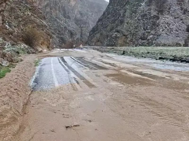 Tunceli'de Dolu ve Sağanak Yağış Hayatı Olumsuz Etkiledi: Neler Yaşandı?