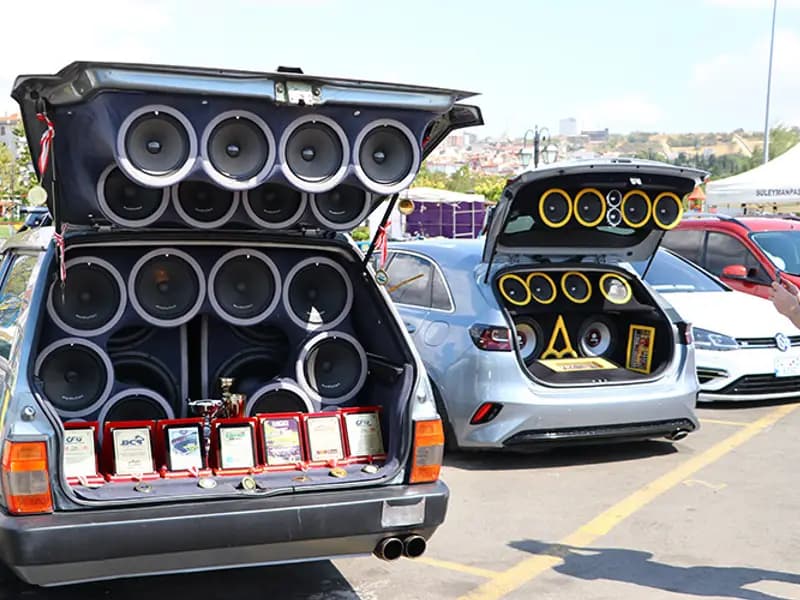 Modifiye Araçlar İçin Yeni Düzenleme Yolda, İçişleri Bakanı Açıkladı