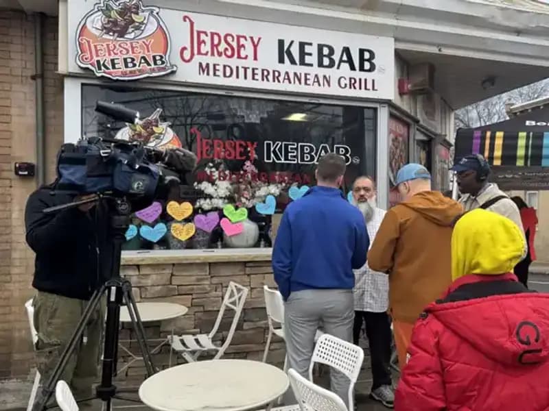 Türk Ailenin Yeşil Kart Hayalleri Alev Alev Yandı