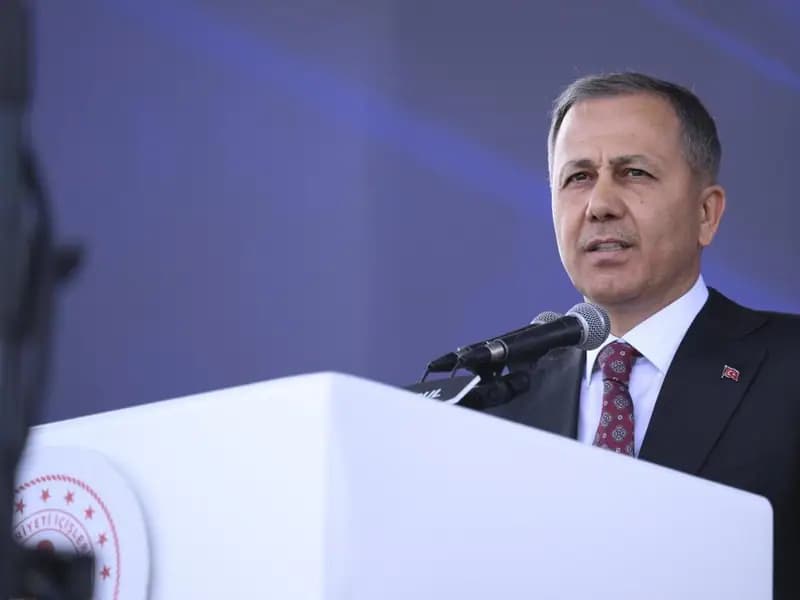 Bakan Yerlikaya, Geri Dönüşler İçin Suriyeli STK'larla Görüşecek