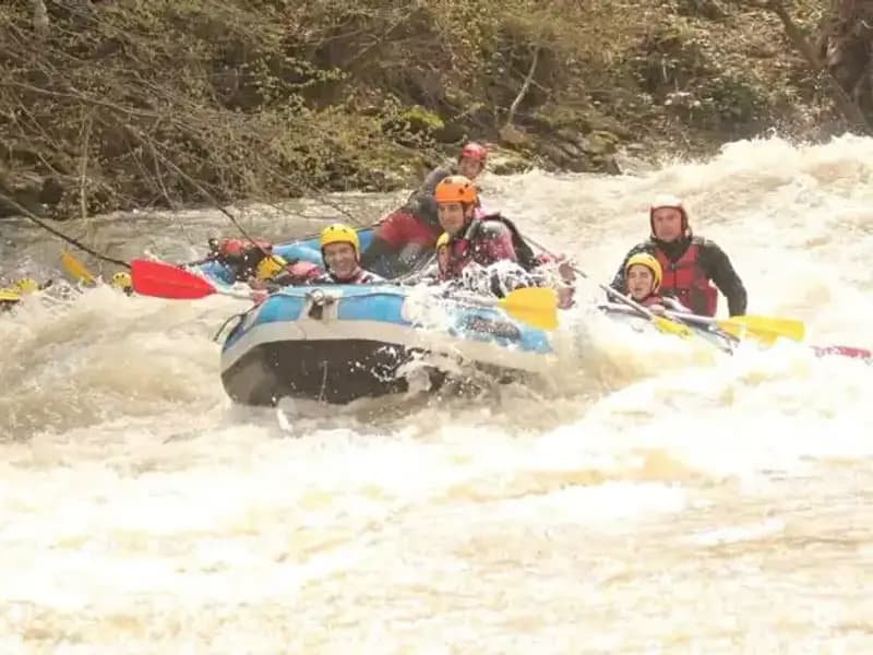 Rafting Tutkunlarının Yeni Gözdesi: Debi Artışı ile Heyecan Dolu Rotalar