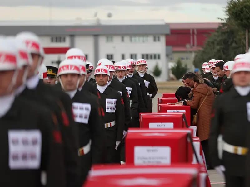 Isparta'da Helikopter Kazasında Şehit Olan Askerler İçin Tören Düzenlendi