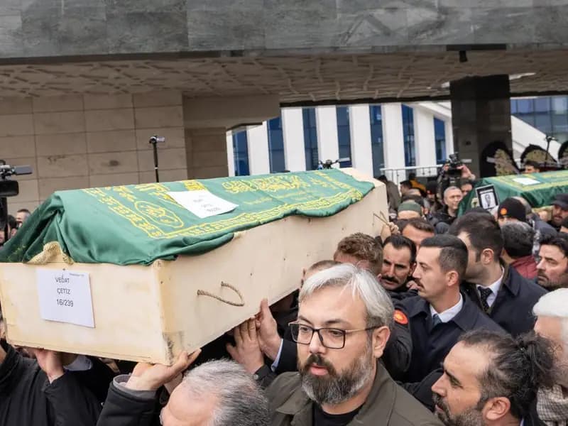 Bolu Faciasında Hayatını Kaybedenler Toprağa Veriliyor