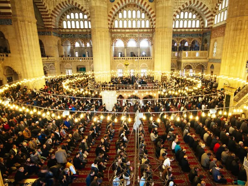 2026 Bayram Namazı Saatleri: İstanbul, Ankara ve İzmir İçin Bilgiler