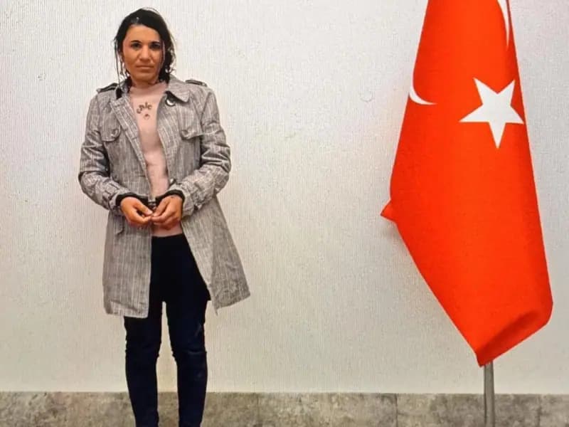 Bir Terörist Daha Teslim Oldu