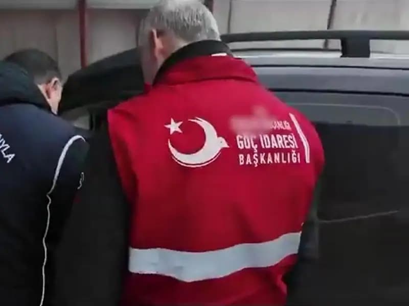 Bakan Yerlikaya, 31 göçmen kaçakçısı ve 981 düzensiz göçmen yakalandı