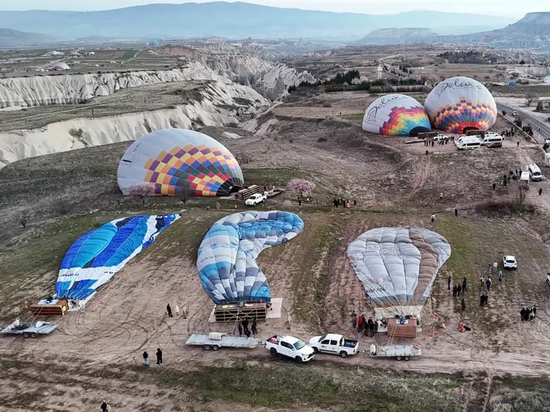 Kapadokya'da Balon Turları Rüzgar Nedeniyle İptal Edildi