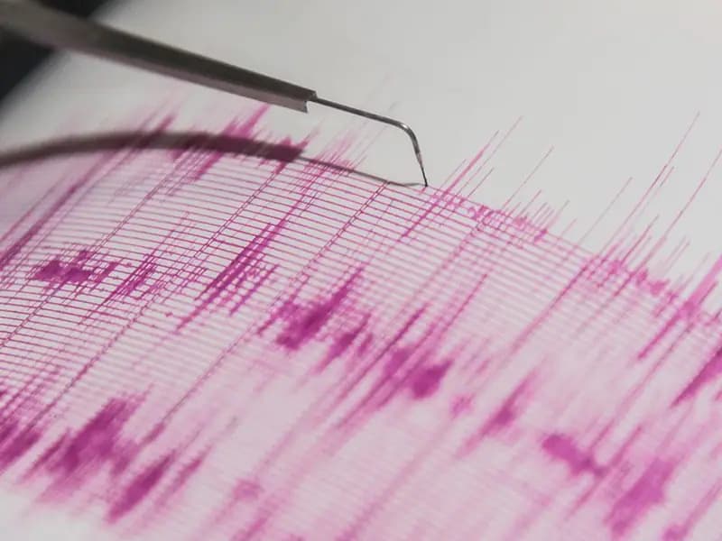 Ege Denizi'nde sarsıntılar devam ediyor: Yunanistan'da acil toplantı düzenlenecek