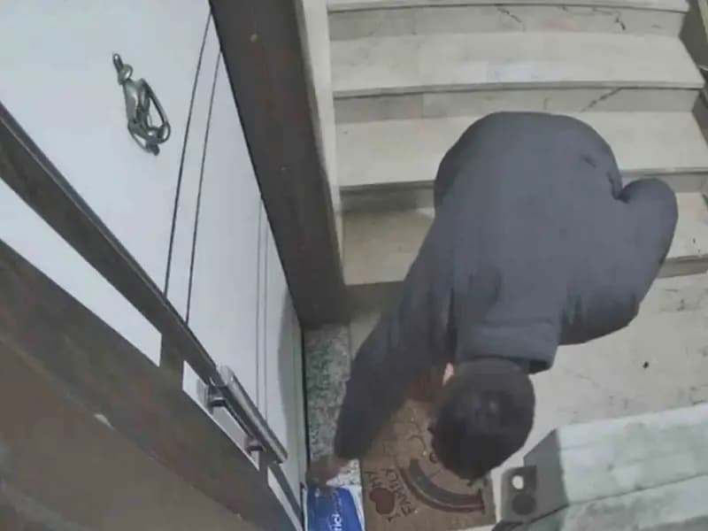 Sakarya'da Güvenlik Kamerası Hırsızlığı Önledi: Ramazan Davulcusu!