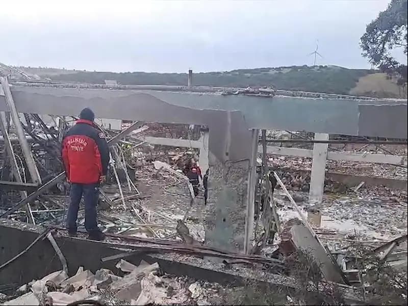 Balıkesir'de Patlayıcı Madde Üreten Fabrikada Patlama