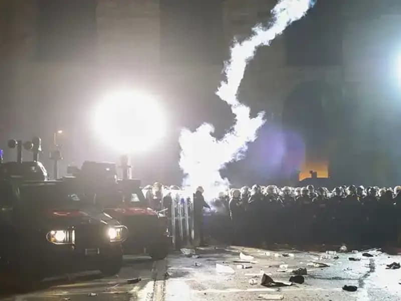 Saraçhane'de Polise Saldıran Gruba Anında Müdahale: Olayın Detayları