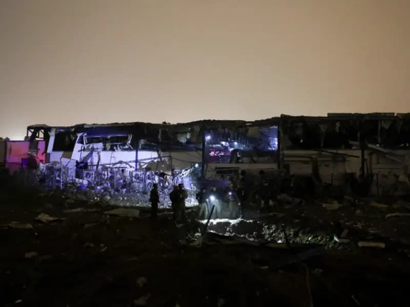 İran Füze Saldırısı: İsrail Hava Savunmasını Aştı