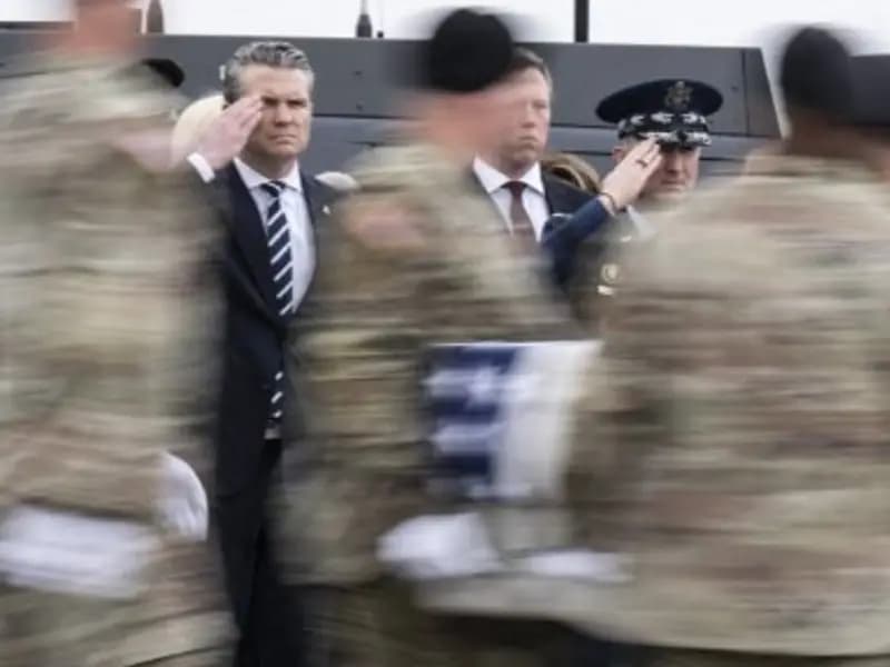Pentagon'da Askeri İstifalar: Hegseth'in Komutan Değişiklikleri