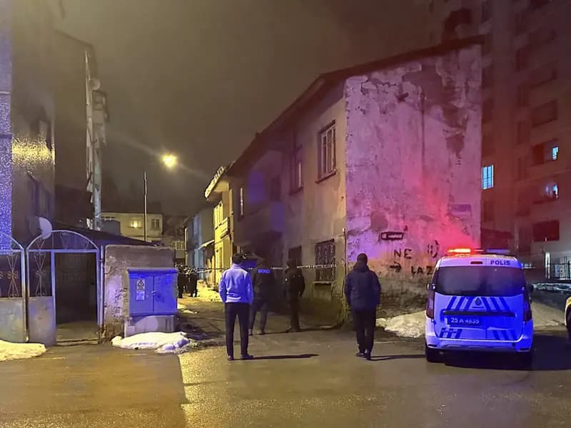 Erzurum'da Gece Yarısı Boğazı Kesilerek Öldürülen Adam Bulundu
