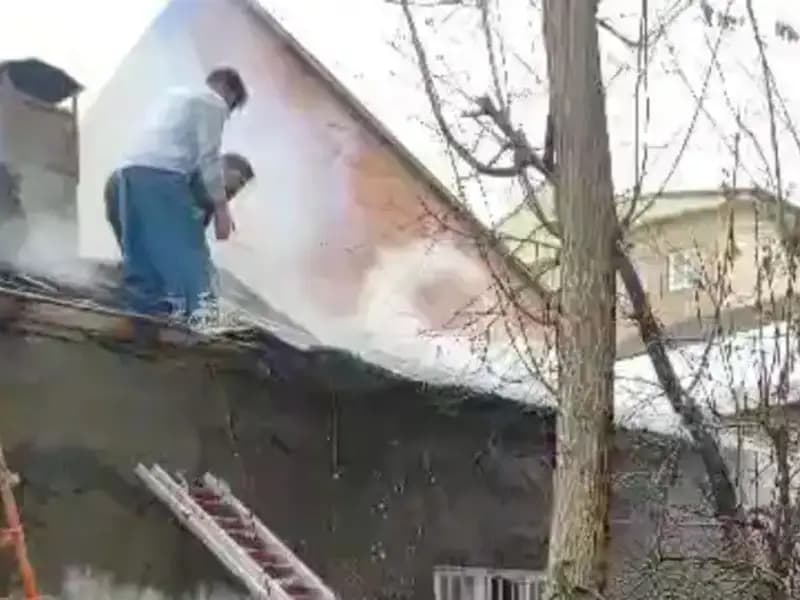 Hakkari'de Yüksek Şiddetle Patlayan Ev Yangını, Şehirde Panic Yarattı