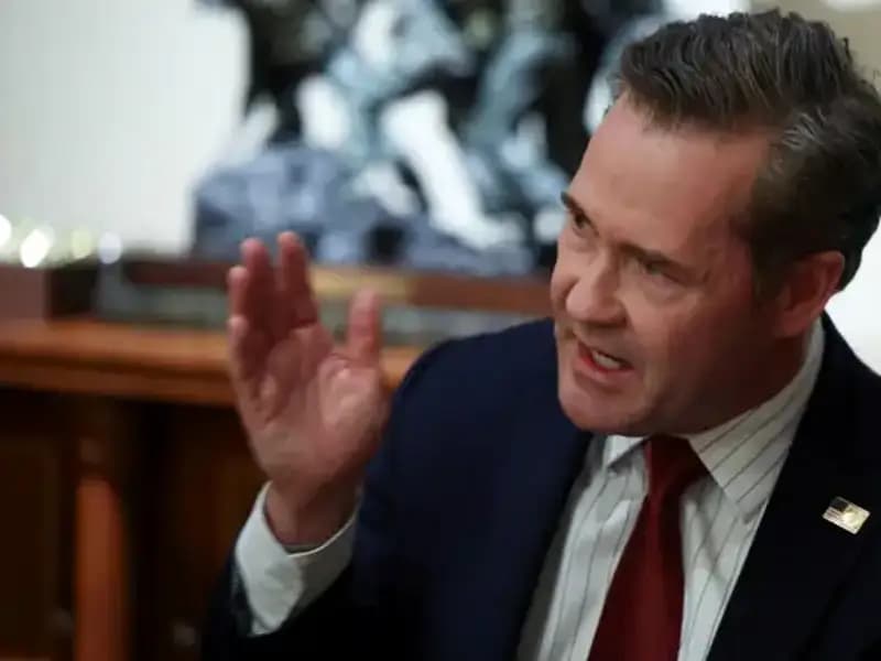 ABD'de Askeri E-posta Skandalı: Gizli Bilgiler Şahsi Hesaptan Gönderildi!