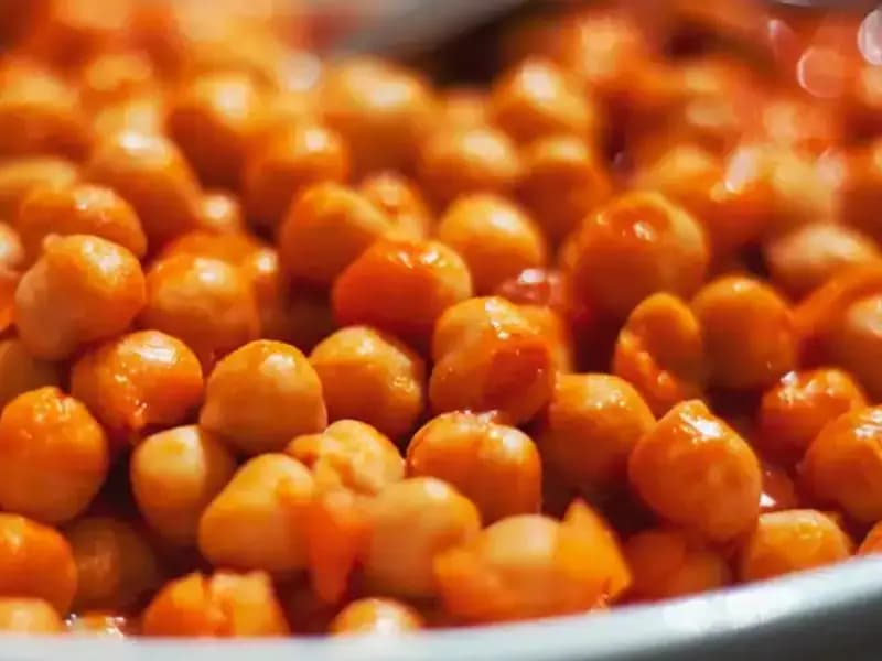 Kavrulmuş Mu, Islatılmış Nohut Mu? Sağlık İçin Hangi Yöntem Ön Planda?