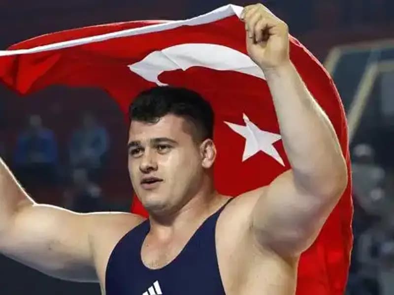 Milli Güreşçi Rıza Kayaalp’e Şok Cezası: 4 Yıl Men Kararı