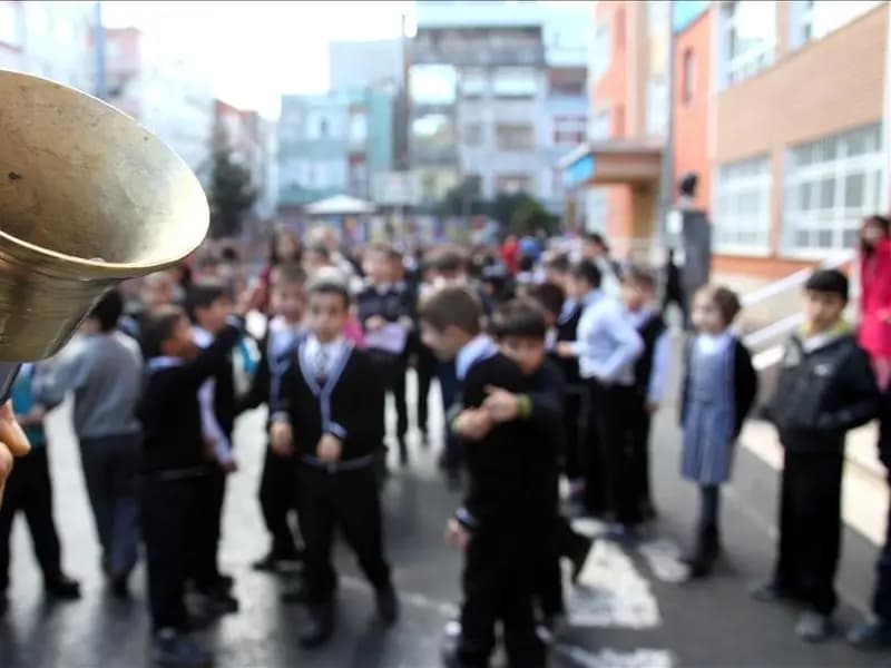 Pazartesi Okullar Tatil Mi? 2026 Eğitim Takvimi Açıklandı