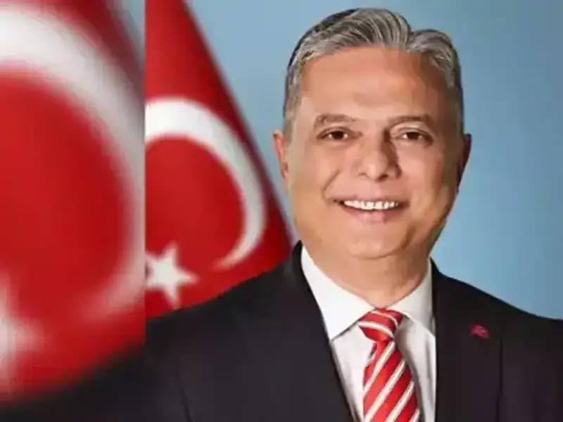 Ümit Uysal: CHP Genel Başkan Adayı ve Siyasi Kariyerinin Yolculuğu