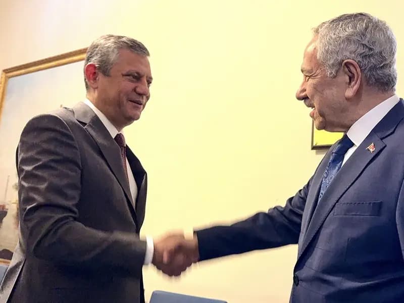 CHP Genel Başkanı Özgür Özel, Bülent Arınç'ı Ziyaret Etti
