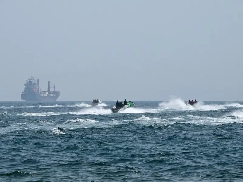 22 Ülkeden Hürmüz Boğazı İçin Güvenlik Taahhüdü Açıklaması