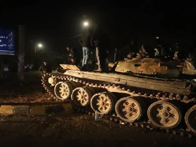 Rejim Karşıtı Güçler Humus'ta Rasten İlçesini Ele Geçirdi