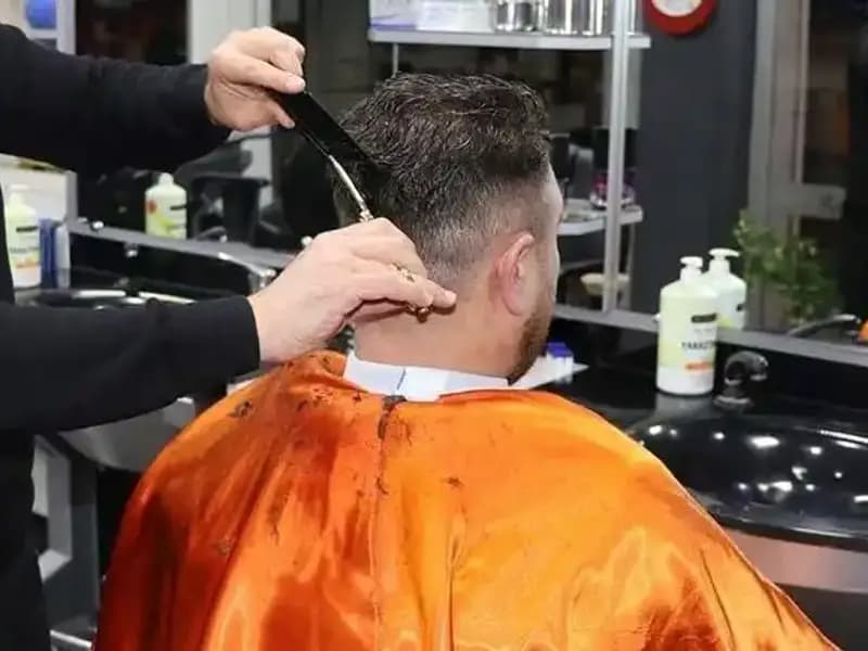 İngiltere'de Türk Berber Dükkanlarına Soruşturma: Nedenleri ve Sonuçları