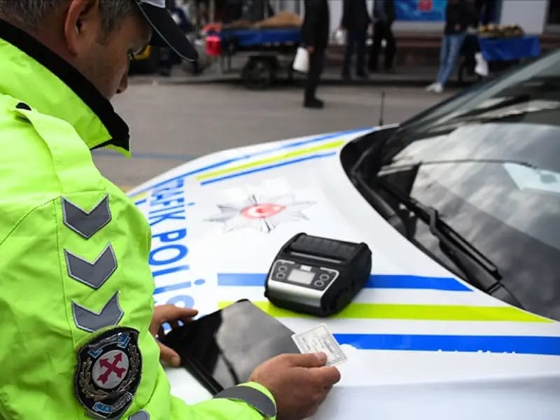 Trabzon'da 1 Milyon Lira Ceza Alan Araç Satışa Çıktı