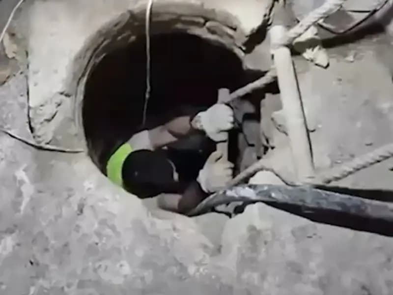 İstanbul Fatih'te Define Avına Çıkan Üç Kişi Suçüstü Yakalandı