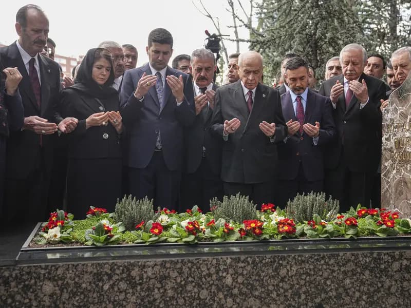 Devlet Bahçeli, Alparslan Türkeş'i Anma Törenine Katıldı