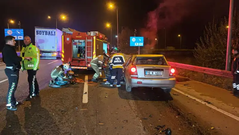 Kamyona Arkadan Çarpan Sürücü Hayatını Kaybetme Riskini Karşılıyor