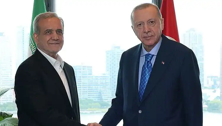 Cumhurbaşkanı Erdoğan, Barış Diplomasisi ile Dünyaya Mesaj Gönderiyor