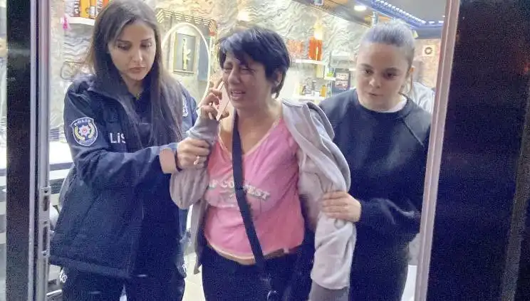 Polise "Köpek" Deyip Saldıran Kadına Adli İşlem Başlatıldı!