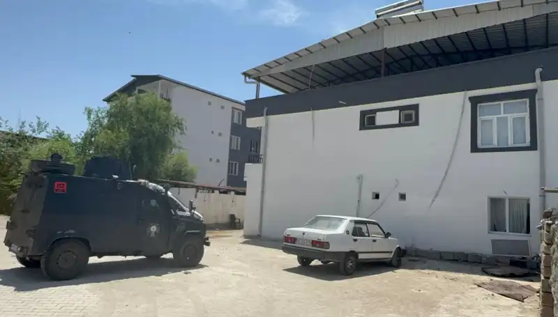 Babalar Günü'nde Babasına Çekiçle Saldıran Genç: Aile Draması