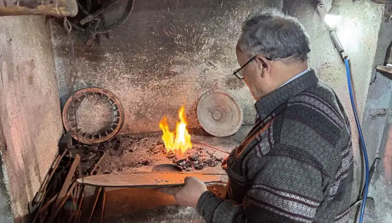 Baba Mesleğini Yaşatan Genç: 20 Metrekarede Geçmişe Yolculuk