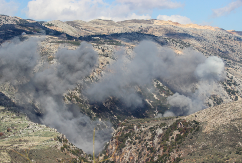 İsrail'den Lübnan'a Yoğun Hava Saldırıları; Gerilim Tırmanıyor