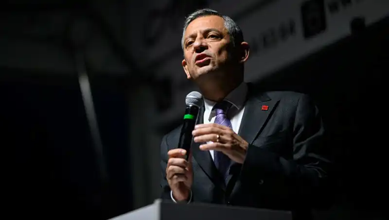 Özgür Özel'den Emekli İkramiyesi Üzerine Sert Tepki Geldi