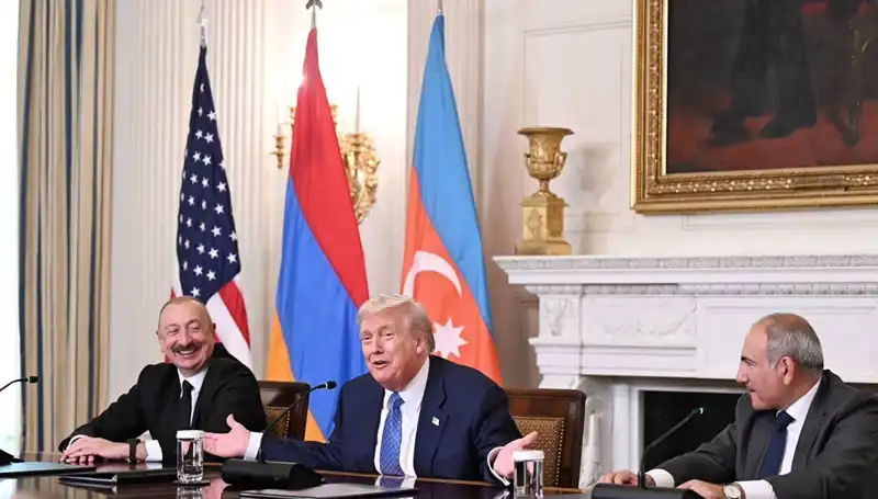 Aliyev’den Ermenistan’a Anayasa Çağrısı: Zaman Kaybetmeye Gerek Yok!