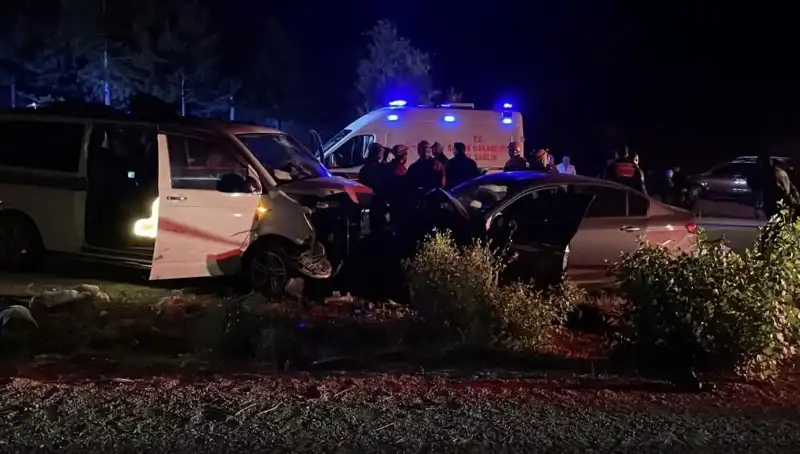 Ters Yön Faciası: Kafa Kafaya Çarpışma Korkunç Sonuçlar Doğurdu