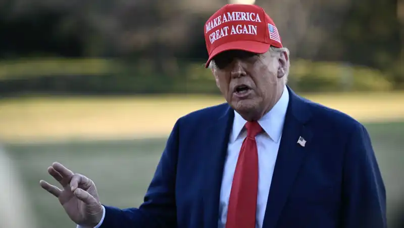 Trump, Ukrayna Krizi Üzerine Kendini Övüyor: 'Savaştan Korudum'