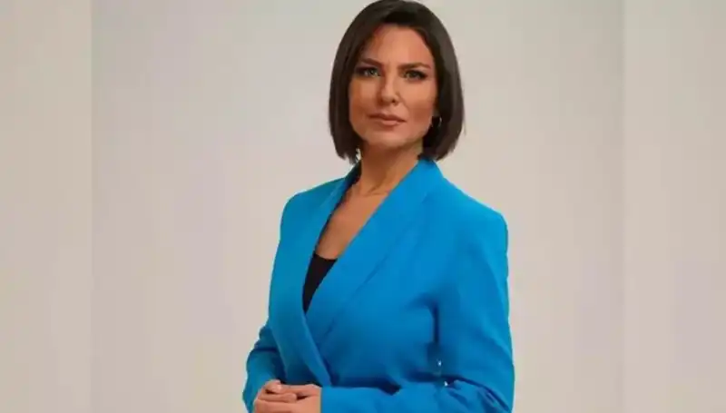 Ece Üner: Televizyon Dünyasının Parlayan Yıldızı ve En Sevilen Spiker
