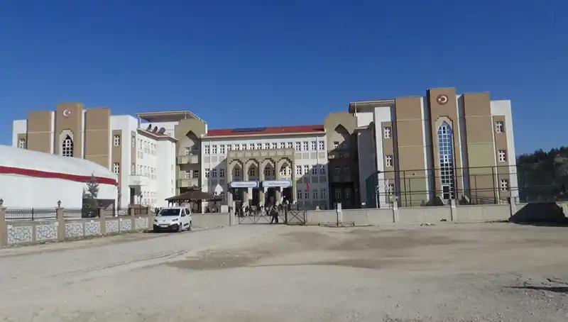 Ortaokullarda Öğrenci-Öğretmen İlişkilerine Darbe Vuran Şiddet İddiası