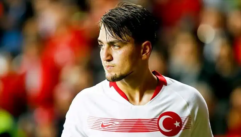 Beşiktaş, Milli Futbolcu İçin Harekete Geçti: Cevabı Şaşırtıcı Oldu!