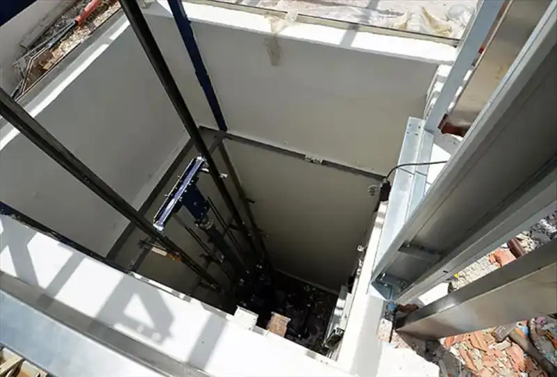 İstanbul'da Asansör Faciası: Bircanlı Yaşamını Yitirdi, Soru İşaretleri Bıraktı