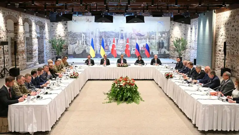 İstanbul'da Barış Zirvesi: Rus Heyeti Türkiye'de Önemli Temaslarda Bulundu