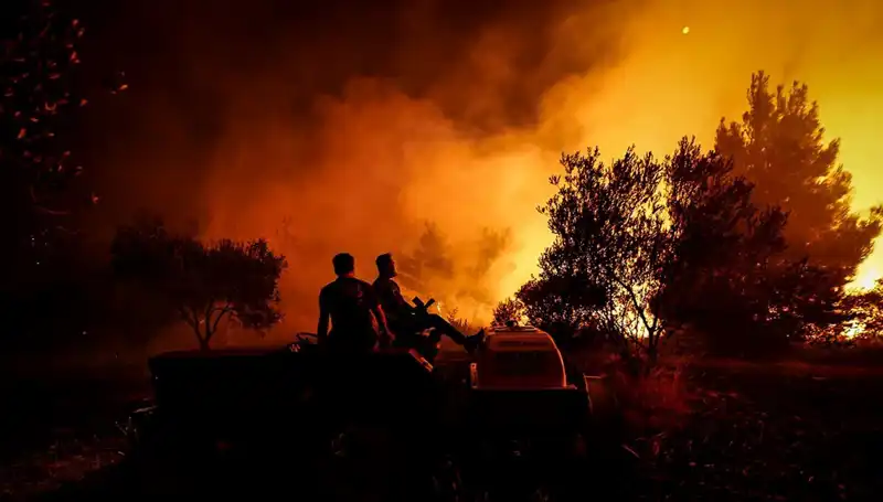 Çanakkale'deki Orman Yangını: 785 Kişi Acil Tahliye Edildi!