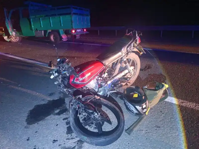 Kamyonet ve Motosiklet Çarpıştı: Kuzenlerin Trajik Ölümü Şehirde Şok Etkisi Yarattı